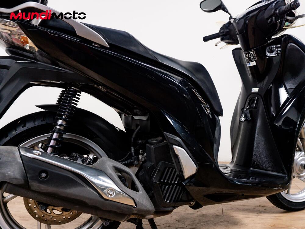 Honda SH 150i ABS (2013 - 16) (4)