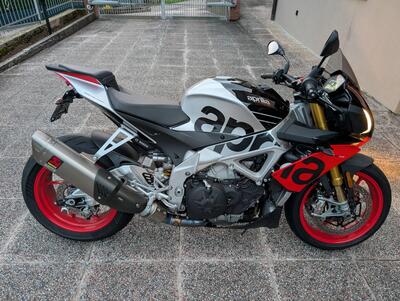 Aprilia Tuono V4 Factory (2019 - 20) usata