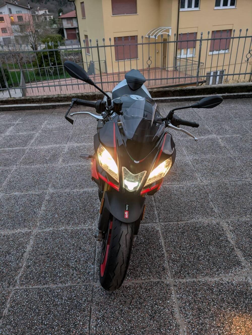 Aprilia Tuono V4 Factory (2019 - 20) (9)