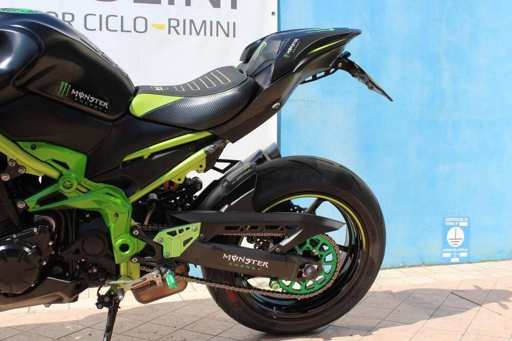 Kawasaki Z 900 (2021 - 24) (2)