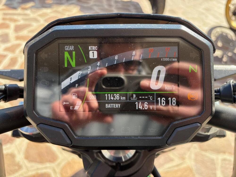 Kawasaki Z 650 Sport (2021 - 24) (2)