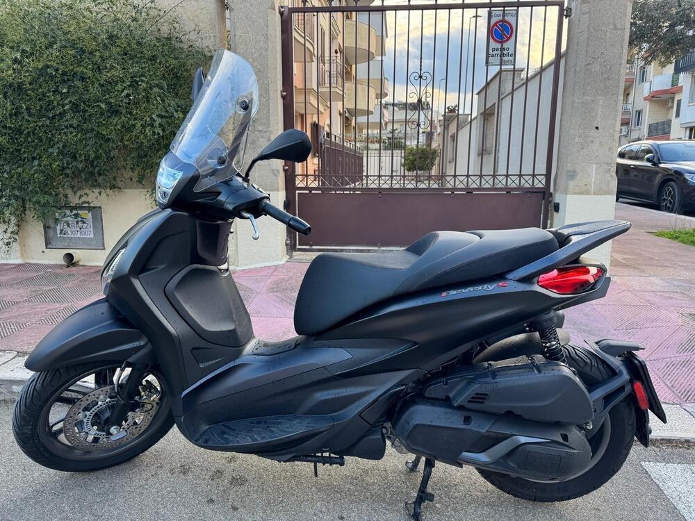 Piaggio Beverly 400 S ABS-ASR (2021 - 24) (2)