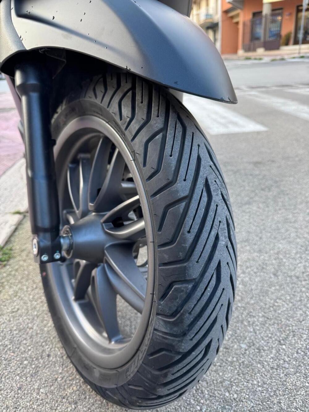 Piaggio Beverly 400 S ABS-ASR (2021 - 24) (7)