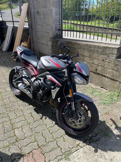 Triumph Street Triple R (2020 - 22) usata