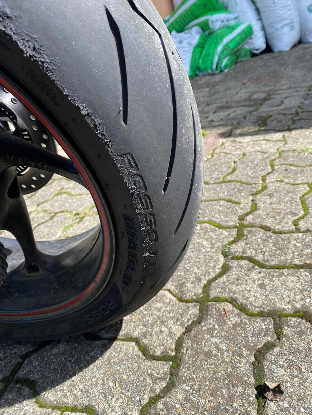 Triumph Street Triple R (2020 - 22) (10)