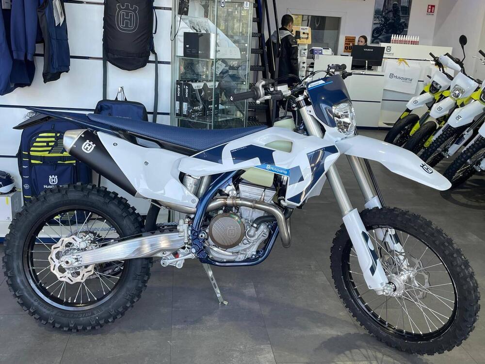 Husqvarna FE 350 (2026) (3)