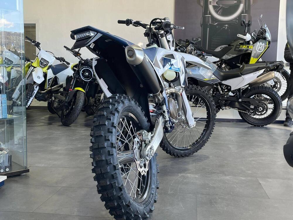 Husqvarna FE 350 (2026) (5)