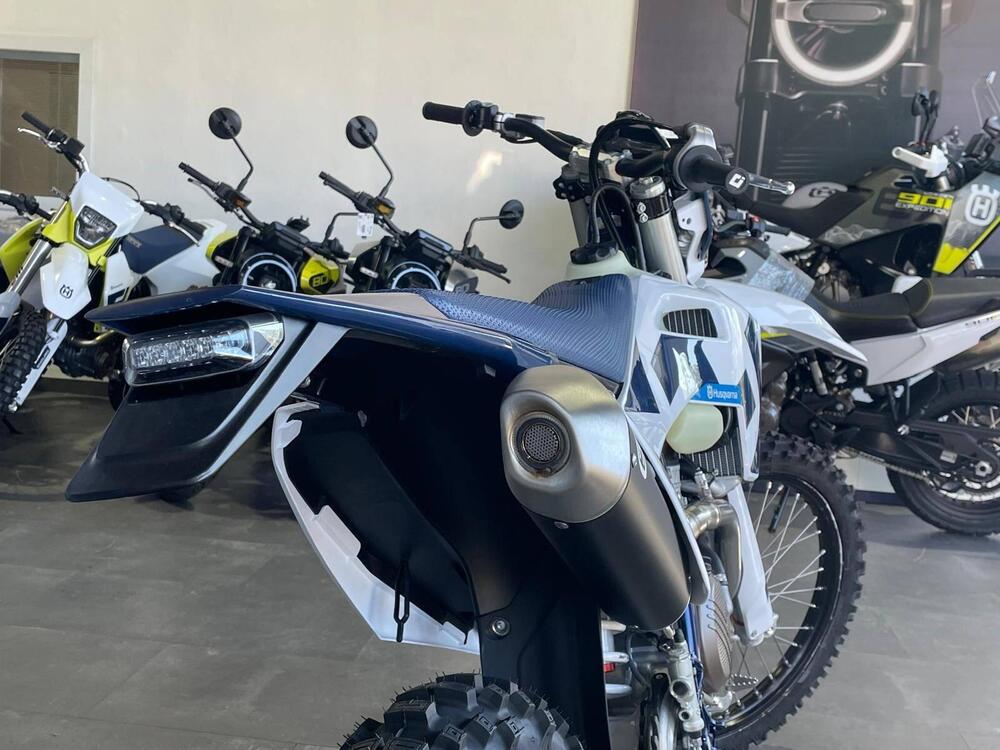 Husqvarna FE 350 (2026) (10)