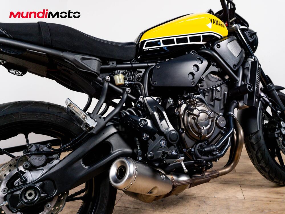 Yamaha XSR 700 (2021) (4)