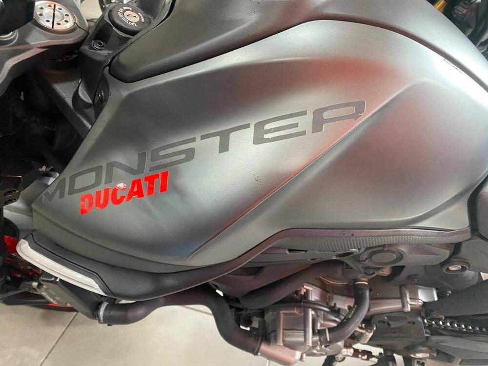 Ducati Monster 937 + (2021 - 25) (9)