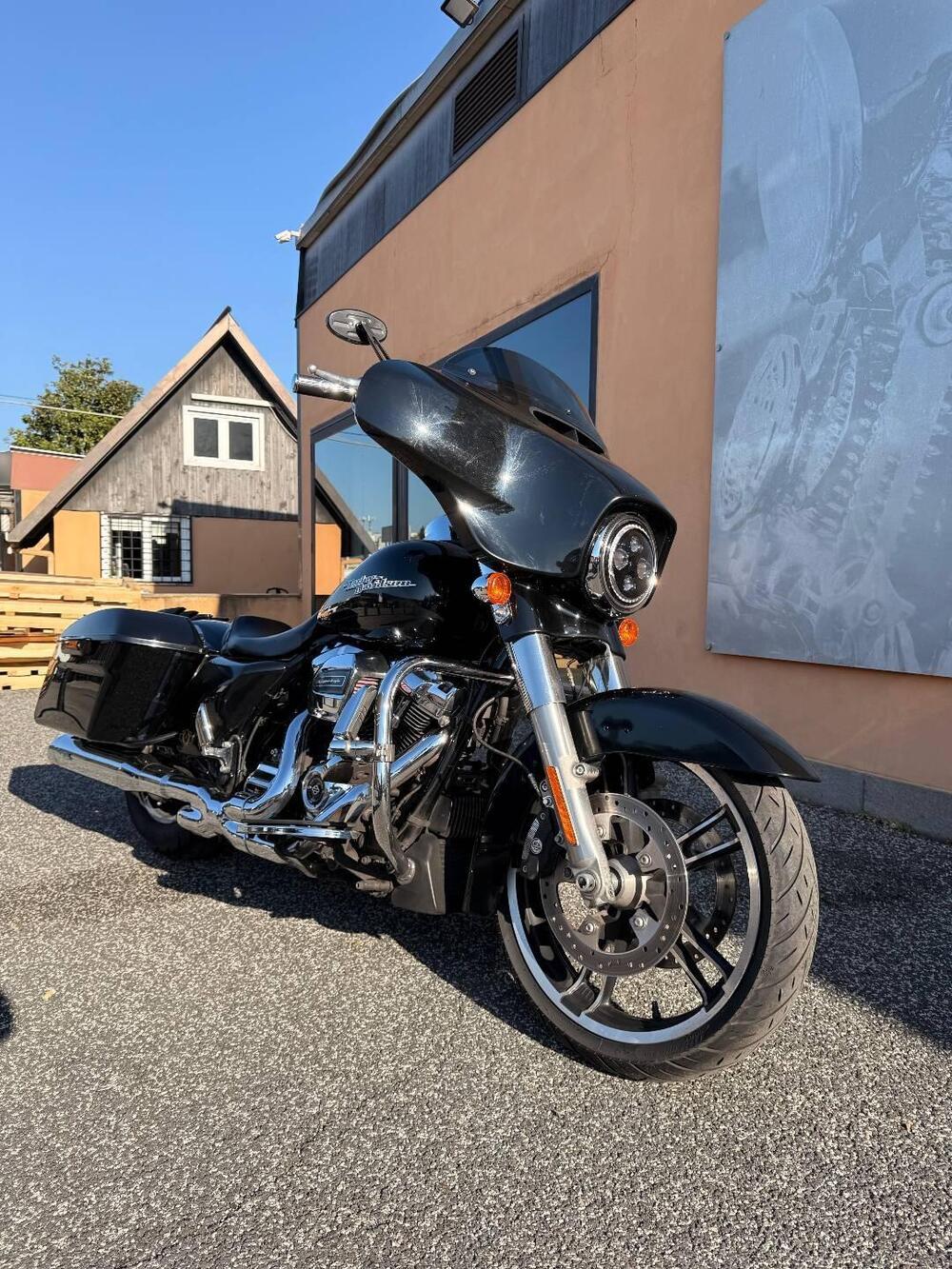 Harley-Davidson 107 Street Glide Special (2017 - 19) - FLHXS (2)