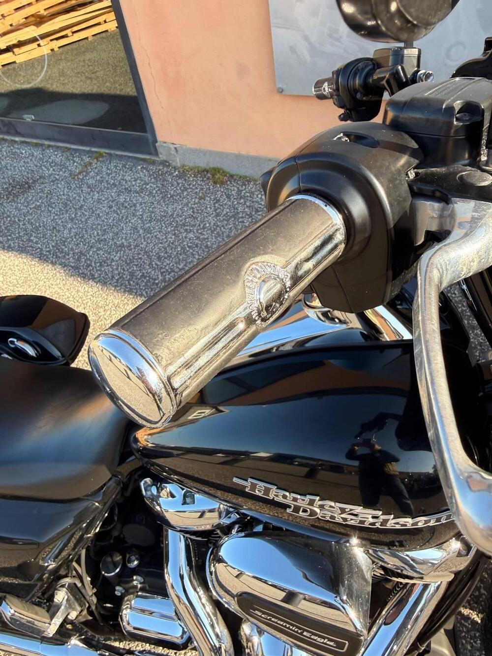 Harley-Davidson 107 Street Glide Special (2017 - 19) - FLHXS (6)