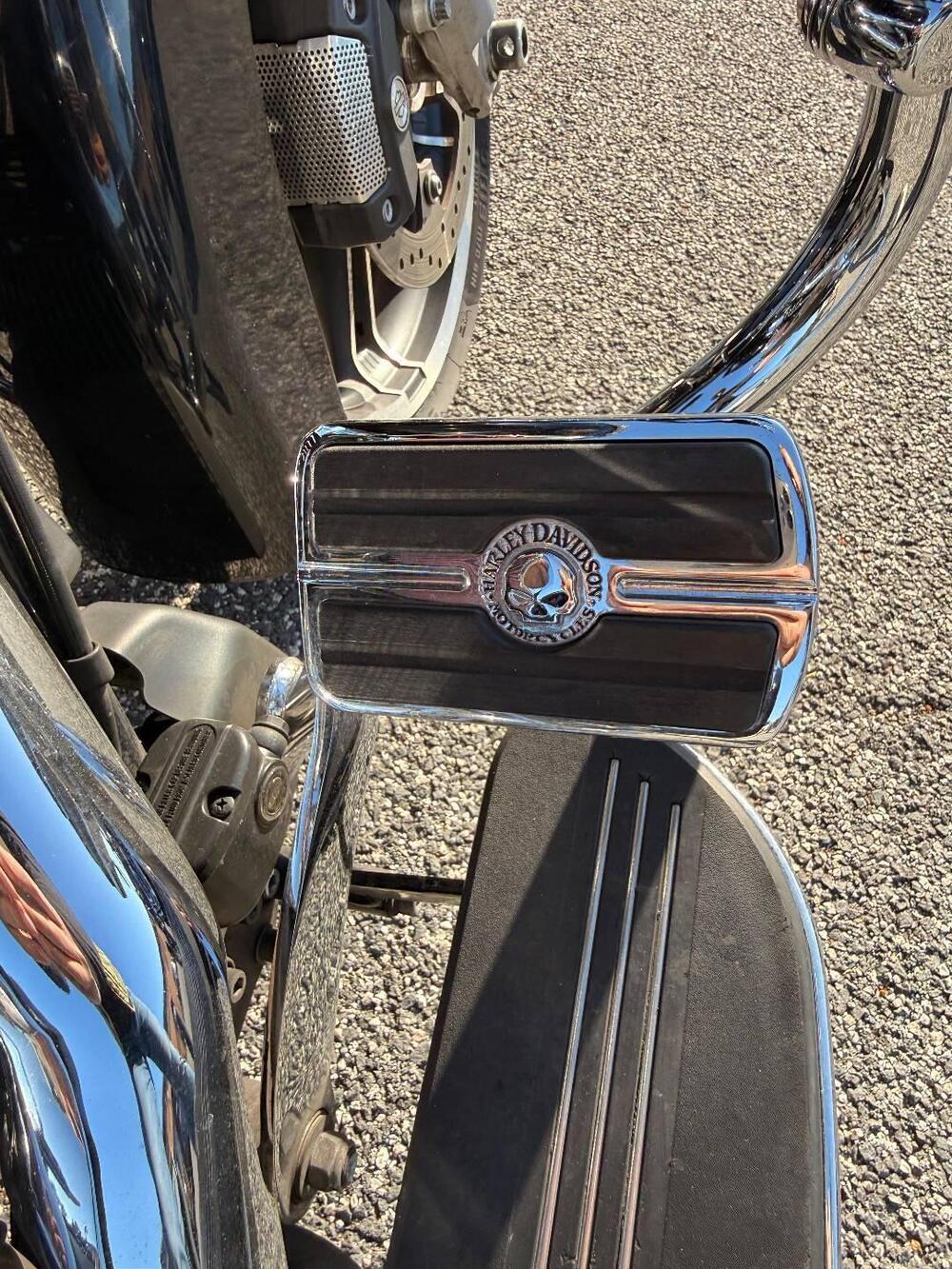 Harley-Davidson 107 Street Glide Special (2017 - 19) - FLHXS (7)