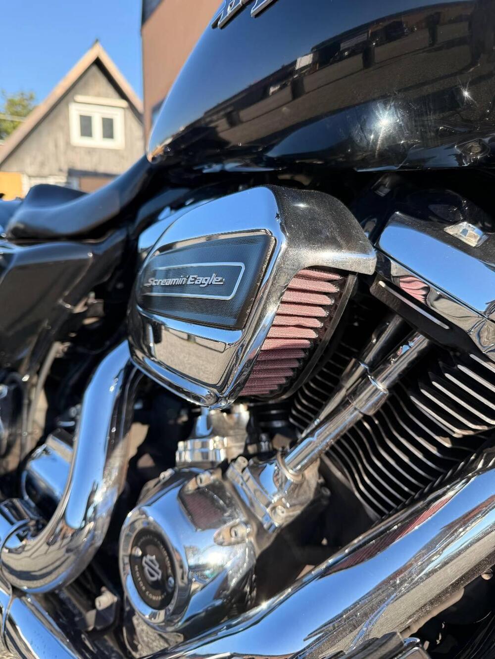 Harley-Davidson 107 Street Glide Special (2017 - 19) - FLHXS (10)