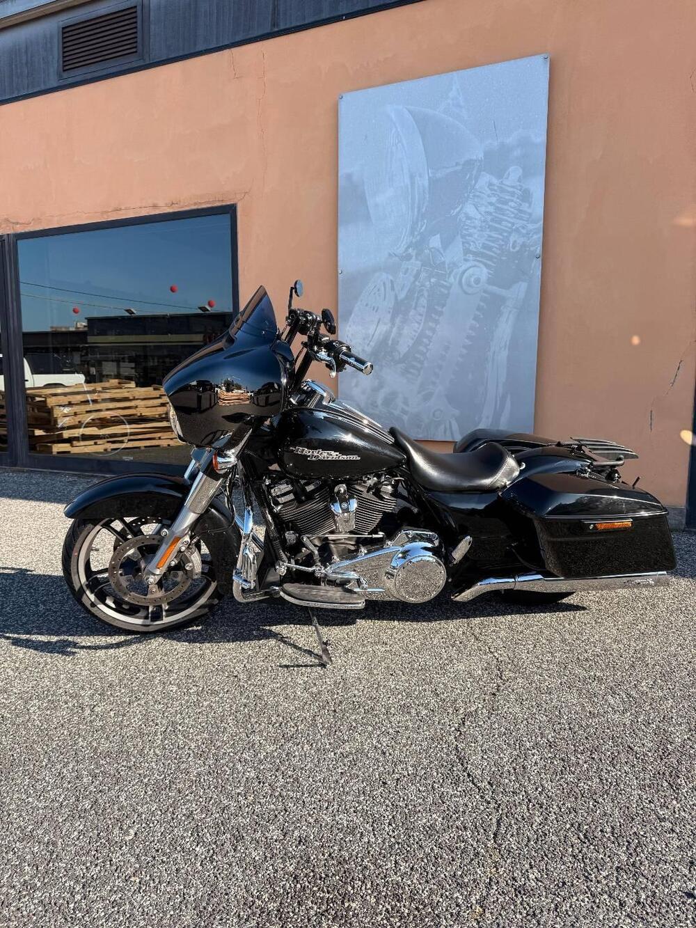 Harley-Davidson 107 Street Glide Special (2017 - 19) - FLHXS (12)