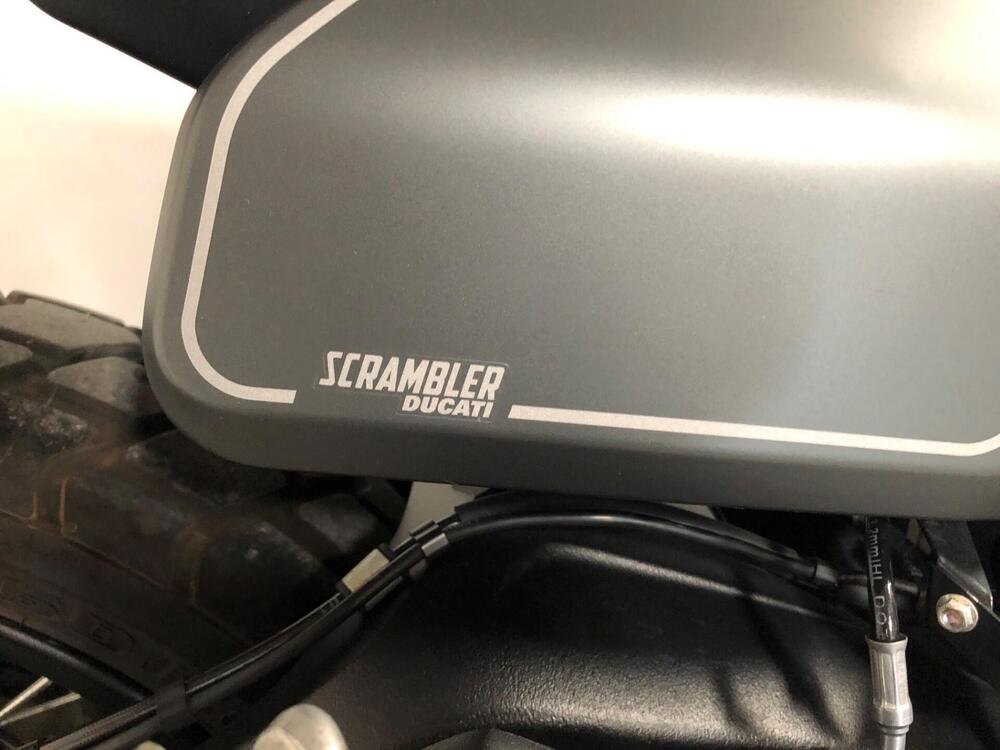 Ducati Scrambler 800 Night Shift (2021 - 22) (2)