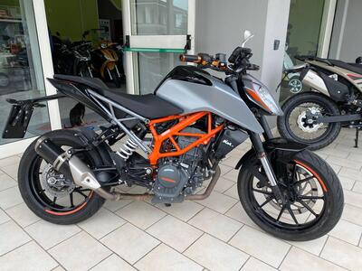 KTM 125 Duke (2021 - 23) usata