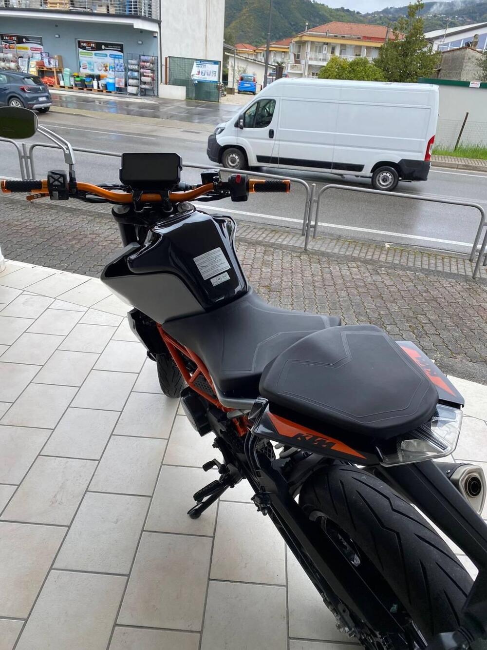 KTM 125 Duke (2021 - 23) (2)