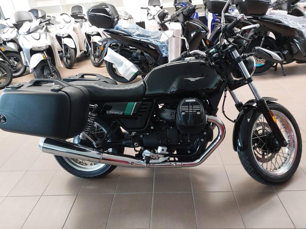 Moto Guzzi V7 III Special (2017 - 20) (4)