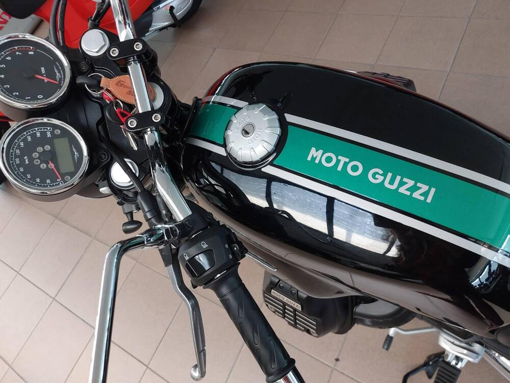 Moto Guzzi V7 III Special (2017 - 20) (6)