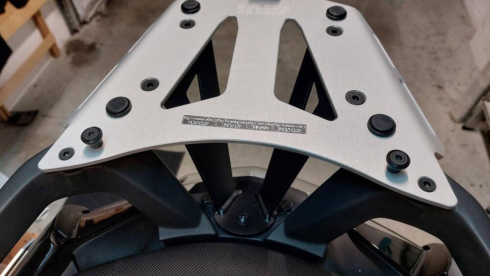 Valigie top case telaietti bmw c650gt Givi (3)