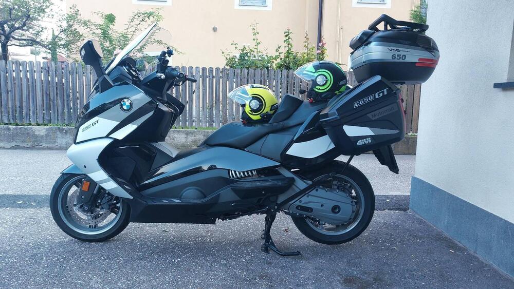 Valigie top case telaietti bmw c650gt Givi (6)