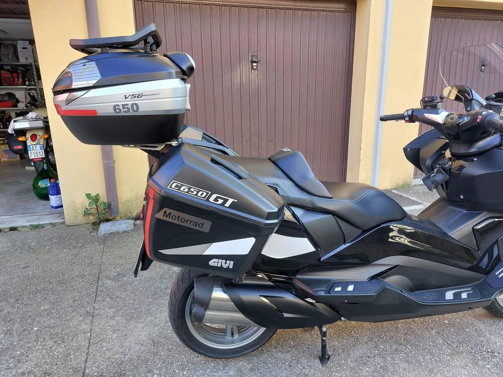 Valigie top case telaietti bmw c650gt Givi (10)