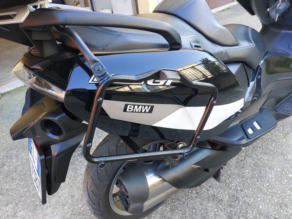 Valigie top case telaietti bmw c650gt Givi (12)