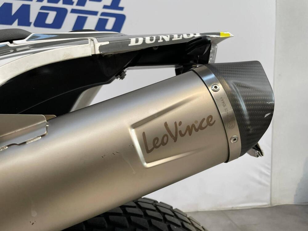 Husqvarna 701 Supermoto (2020) (3)