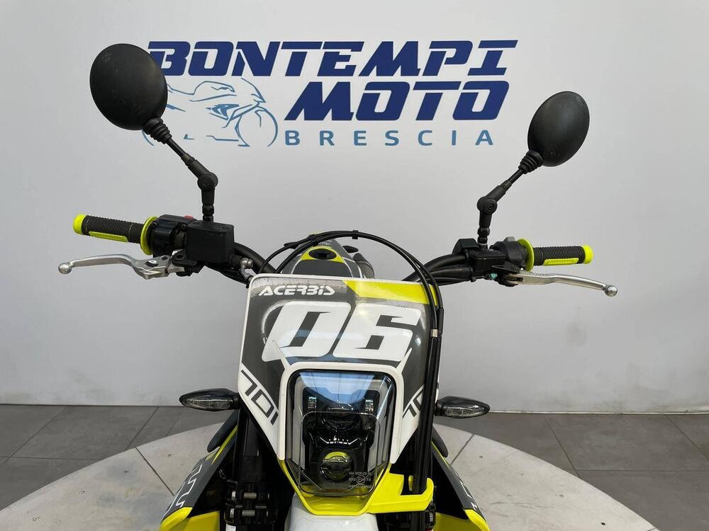 Husqvarna 701 Supermoto (2020) (9)