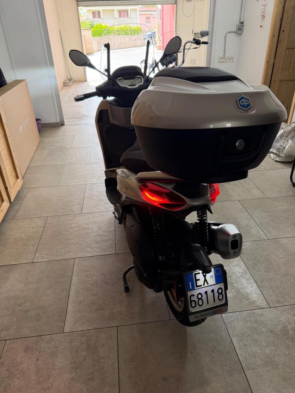 Piaggio Beverly 300 Hpe (2021) (3)