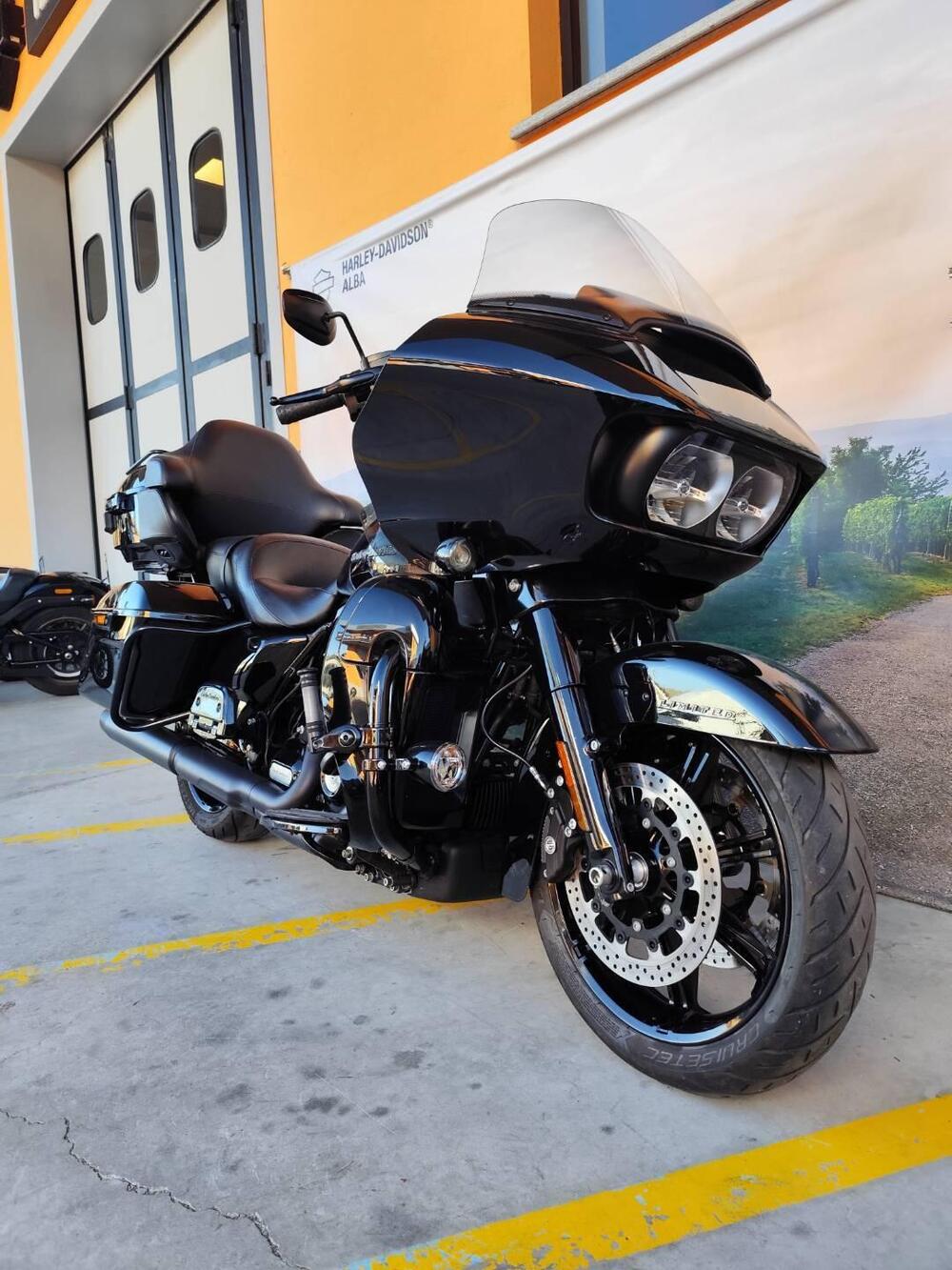 Harley-Davidson 114 Road Glide Limited (2020) - FLTRK (4)