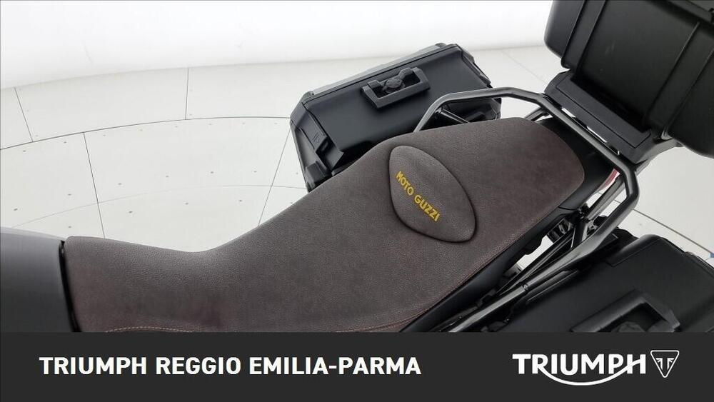 Moto Guzzi V85 TT Centenario (2021 - 22) (13)