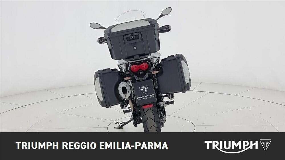 Moto Guzzi V85 TT Centenario (2021 - 22) (2)