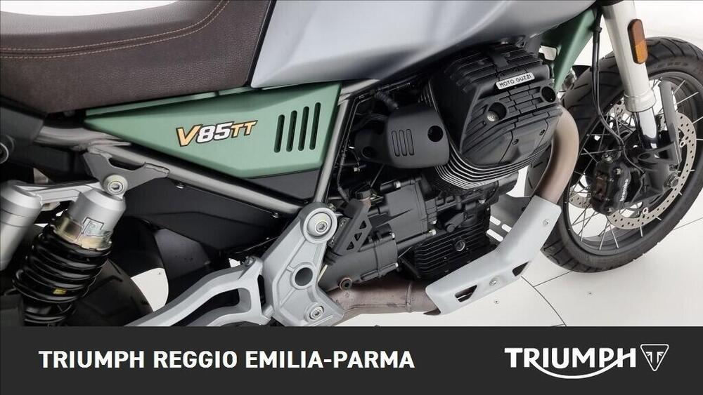 Moto Guzzi V85 TT Centenario (2021 - 22) (17)