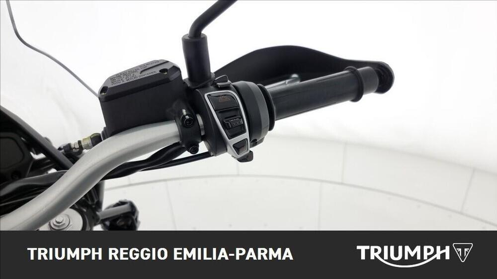 Moto Guzzi V85 TT Centenario (2021 - 22) (10)