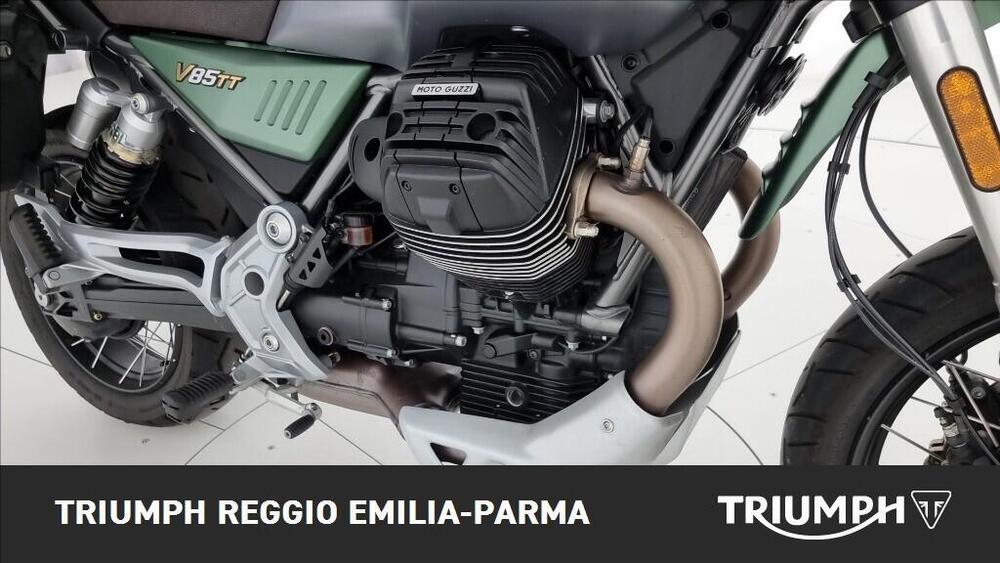Moto Guzzi V85 TT Centenario (2021 - 22) (19)
