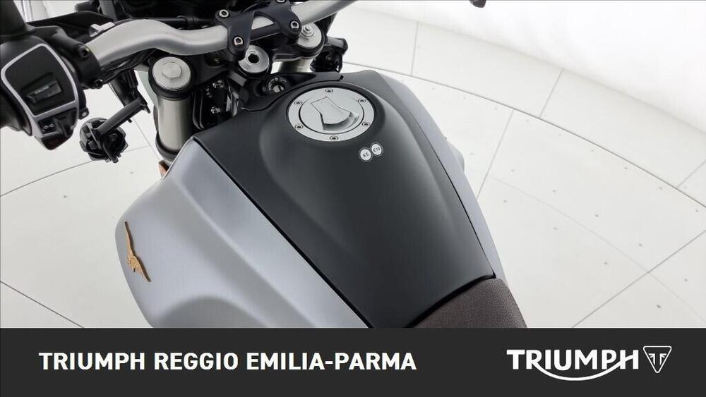 Moto Guzzi V85 TT Centenario (2021 - 22) (12)