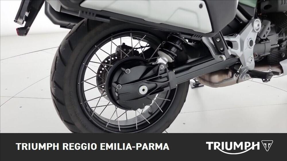 Moto Guzzi V85 TT Centenario (2021 - 22) (16)