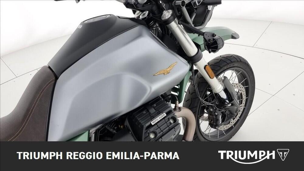 Moto Guzzi V85 TT Centenario (2021 - 22) (21)