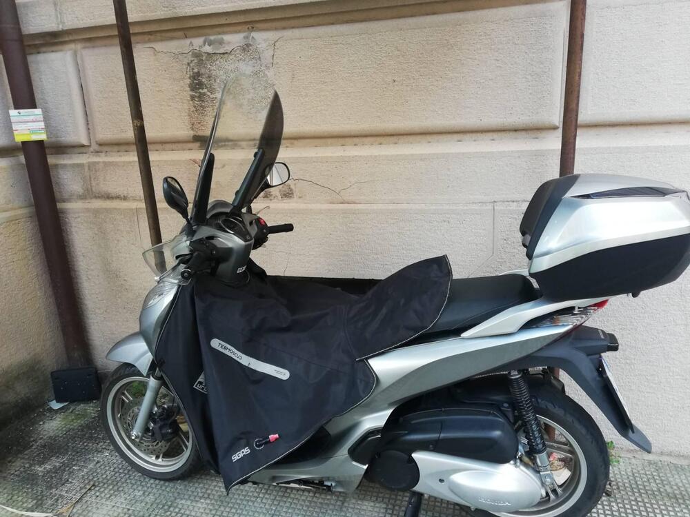 Honda SH 300 i ABS (2016 - 20) (2)