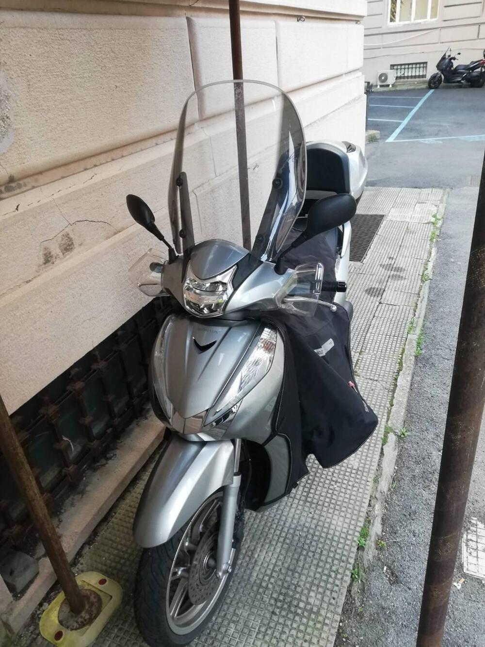 Honda SH 300 i ABS (2016 - 20) (3)