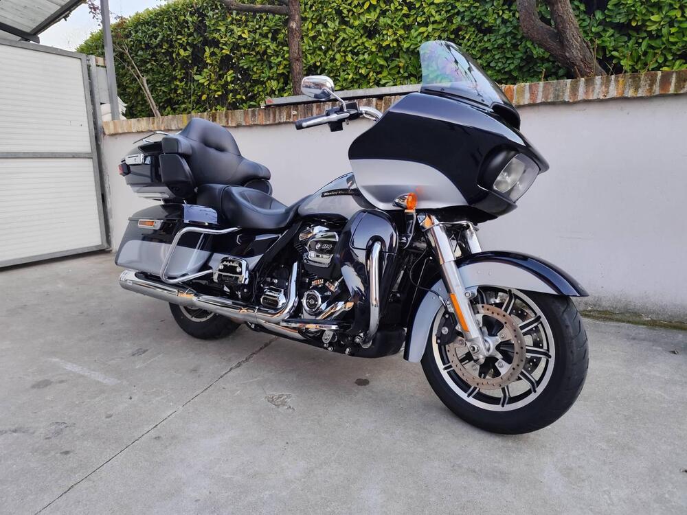 Harley-Davidson 114 Road Glide Limited (2020) - FLTRK (2)