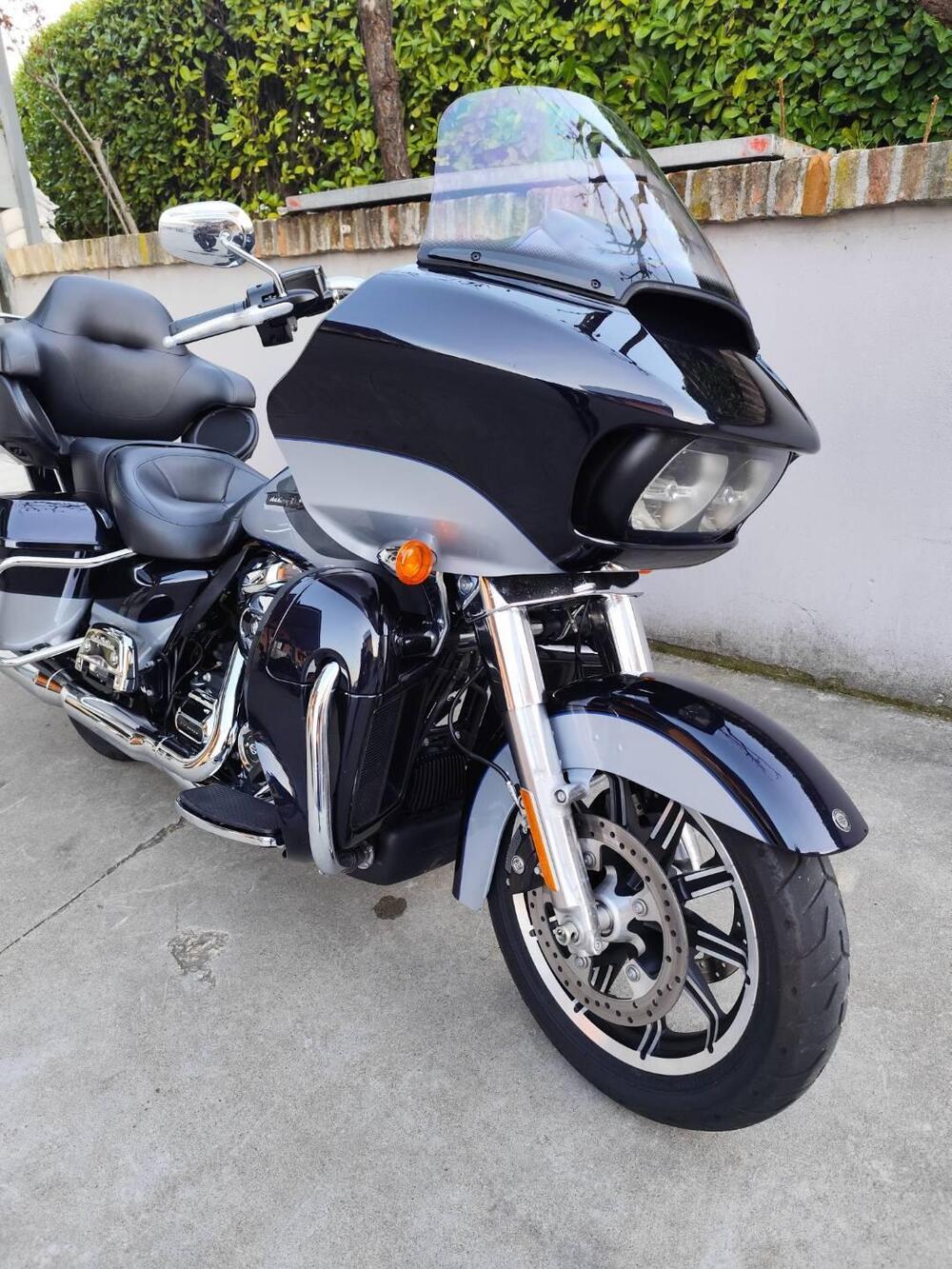 Harley-Davidson 114 Road Glide Limited (2020) - FLTRK (3)