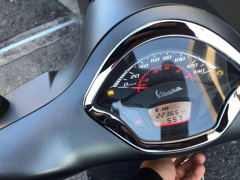 Vespa GTS 300 Super Hpe (2018 - 19) (5)