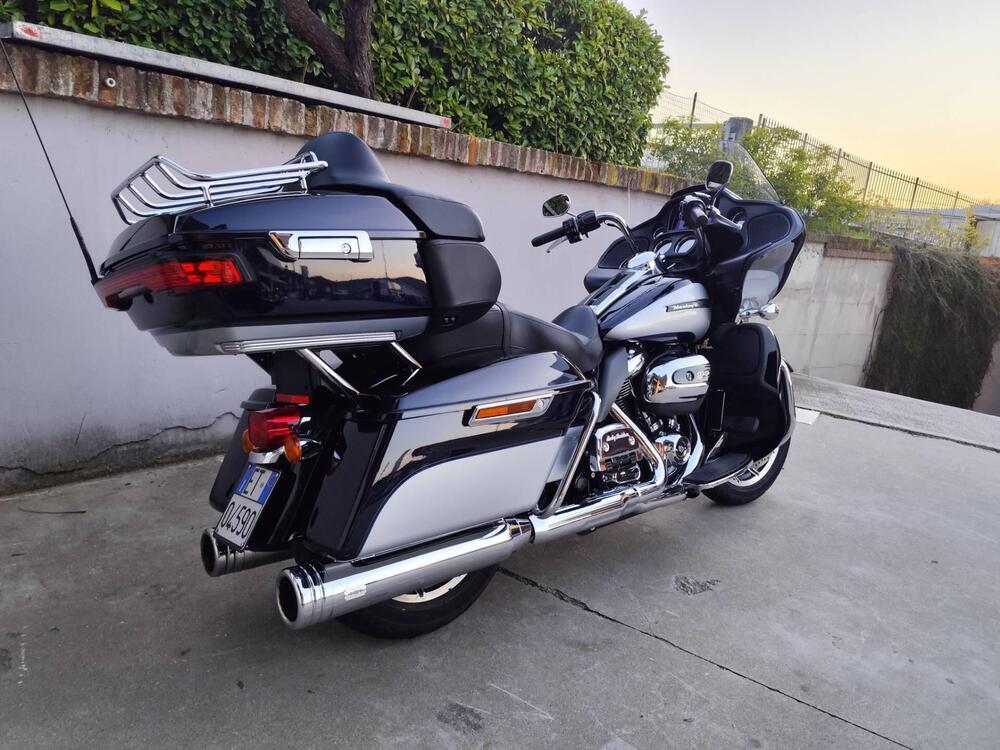 Harley-Davidson 114 Road Glide Limited (2020) - FLTRK (4)