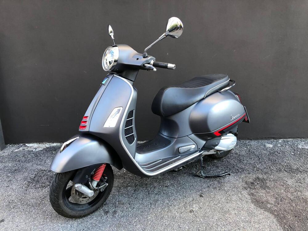 Vespa GTS 300 Super Hpe (2018 - 19) (4)