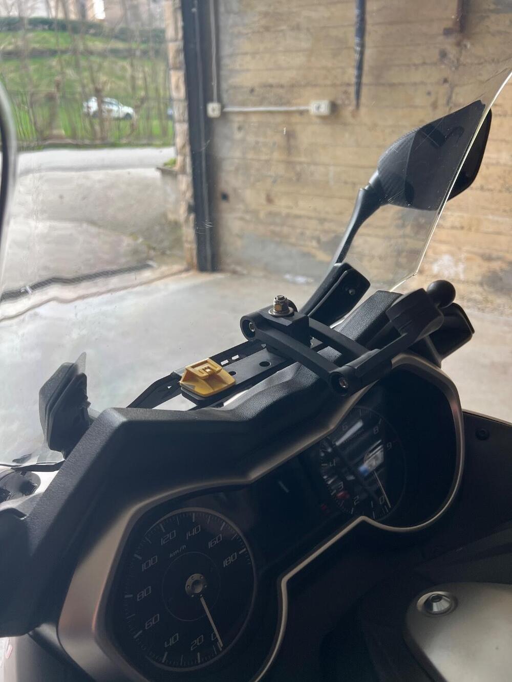 Yamaha X-Max 400 ABS (2017 - 20) (12)