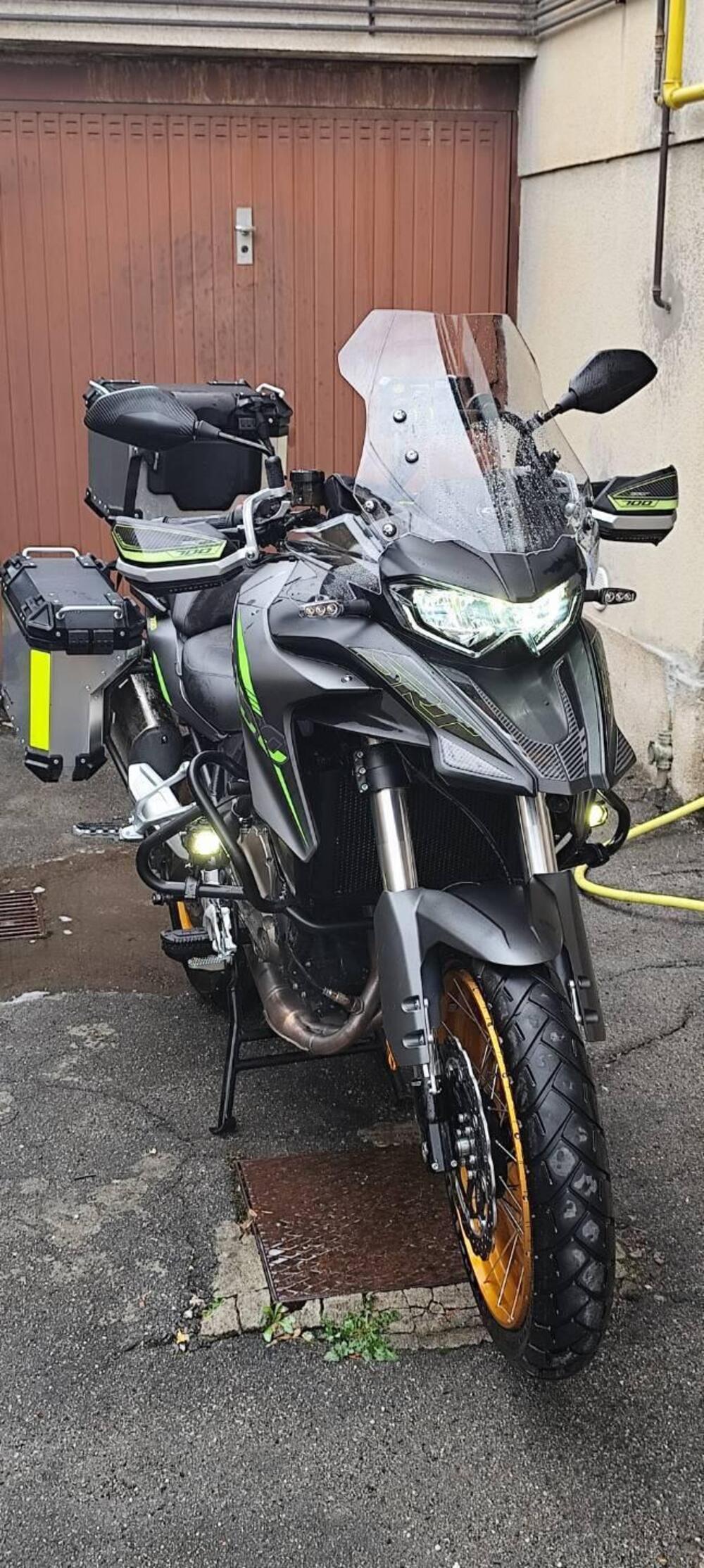 QJ Motor SRT 700 X (2024 - 25)