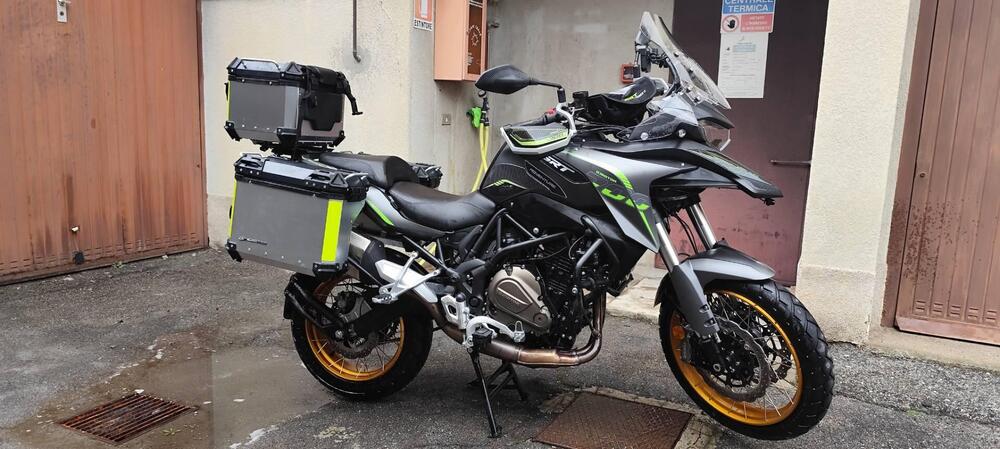 QJ Motor SRT 700 X (2024 - 25) (2)